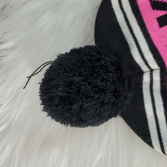 Victoria's Secret PINK Pompom Logo Knit Beanie Tobbogan Black & Pink One Size - Picture 5 of 10